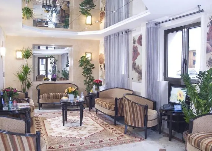 Beaugrenelle Tour Eiffel Hotel 3*